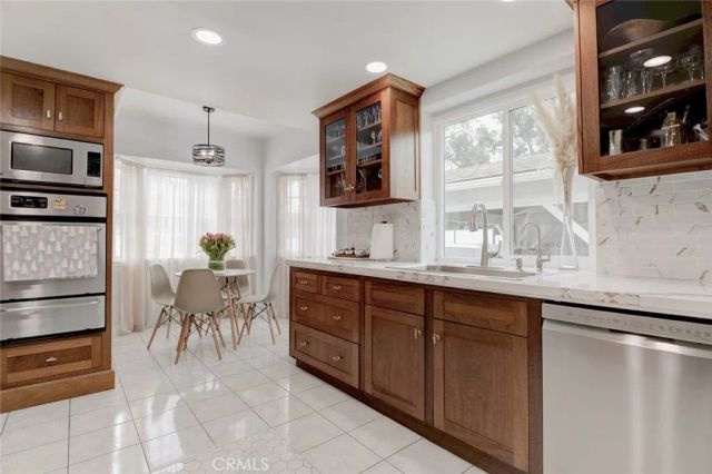 15556 Valerio, Van Nuys, CA 91406