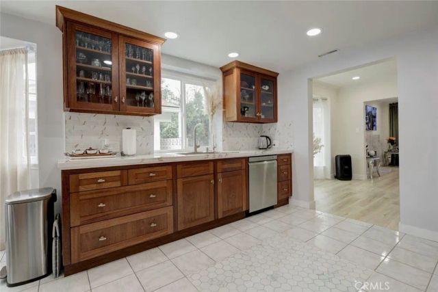 15556 Valerio, Van Nuys, CA 91406