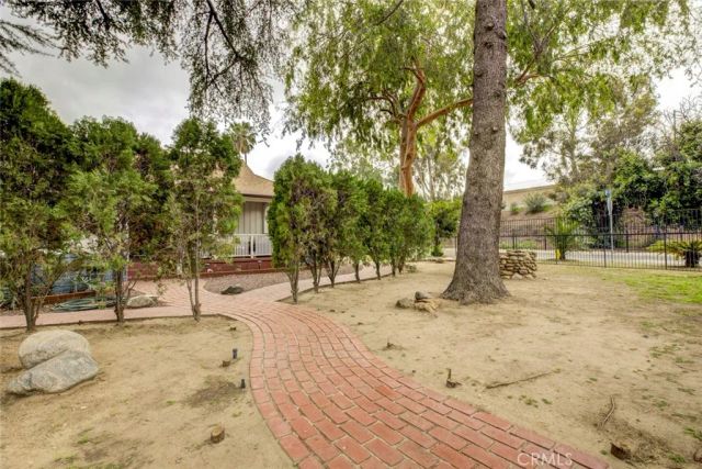 15556 Valerio, Van Nuys, CA 91406