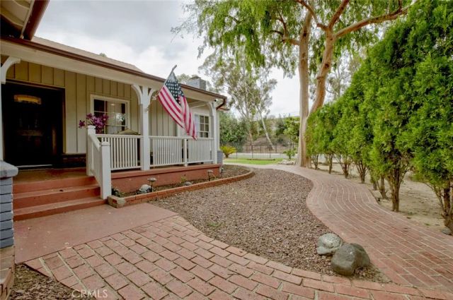 15556 Valerio, Van Nuys, CA 91406