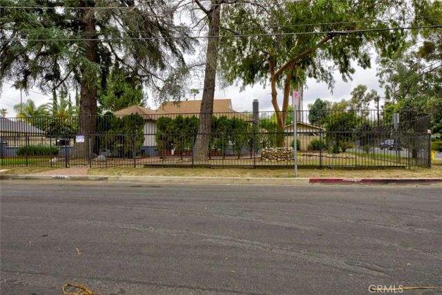 15556 Valerio, Van Nuys, CA 91406