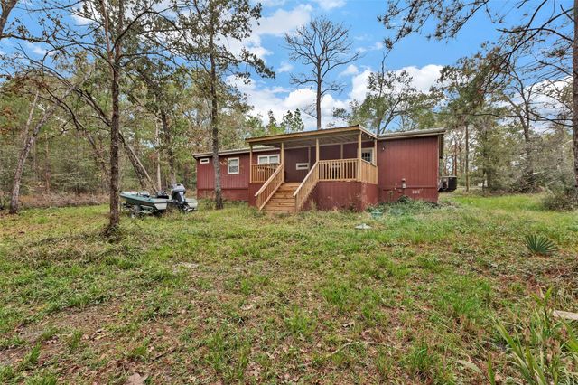 271 Shoreline Drive, Huntsville, TX 77320
