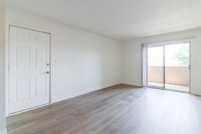 5877 N Granite Reef Road 2226, Scottsdale, AZ 85250