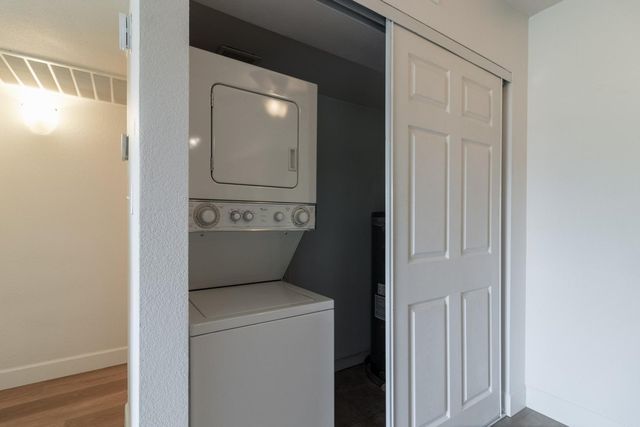 5877 N Granite Reef Road 2226, Scottsdale, AZ 85250