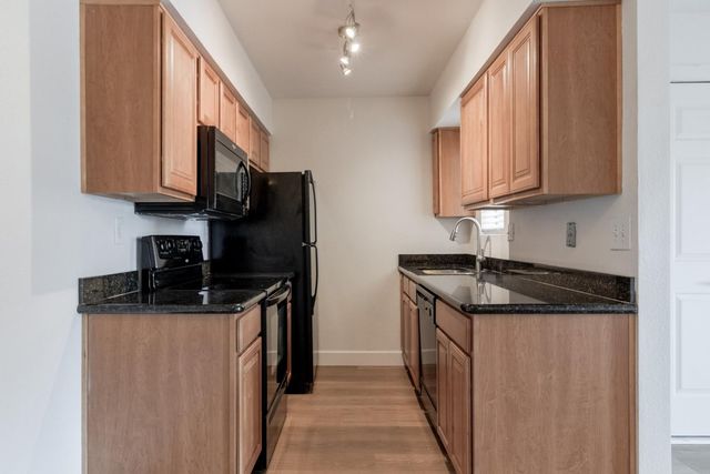 5877 N Granite Reef Road 2226, Scottsdale, AZ 85250