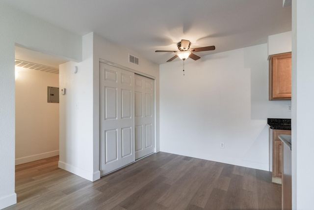 5877 N Granite Reef Road 2226, Scottsdale, AZ 85250