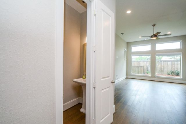 1407 Arkley Way, Houston, TX 77055