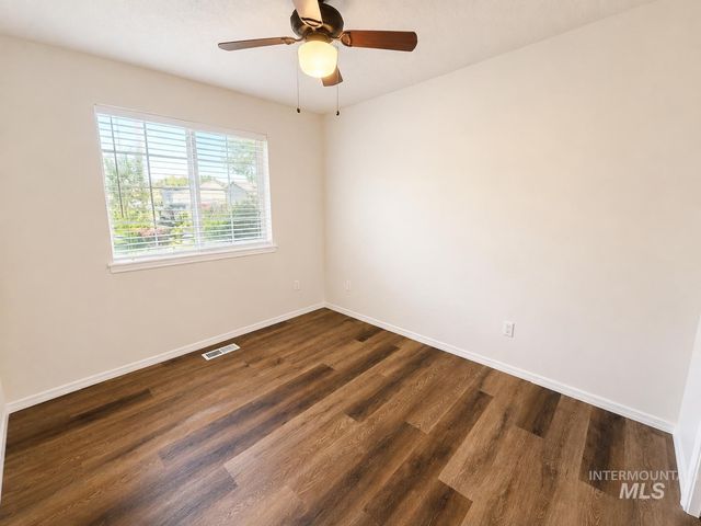 3200 Sherman Ct, Nampa, ID 83687