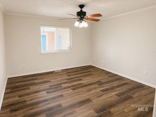 3200 Sherman Ct, Nampa, ID 83687