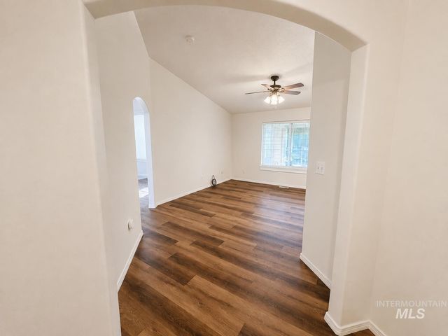 3200 Sherman Ct, Nampa, ID 83687