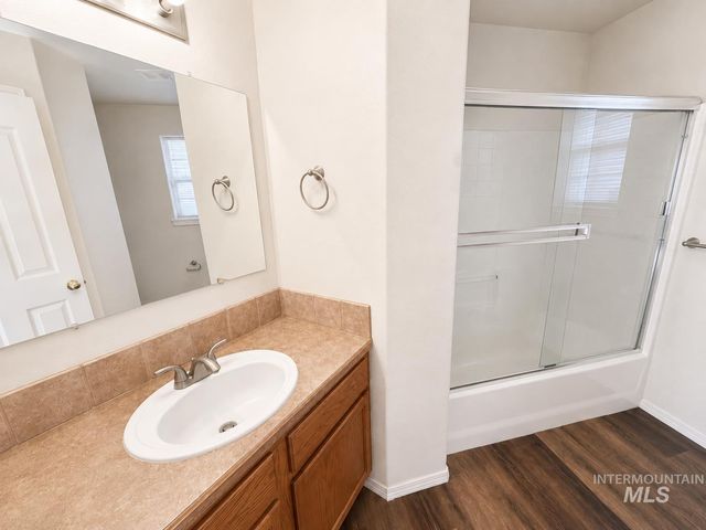 3200 Sherman Ct, Nampa, ID 83687