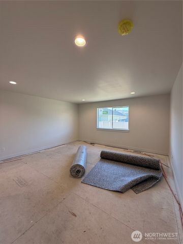 122 Salmon Drive, Wenatchee, WA 98801