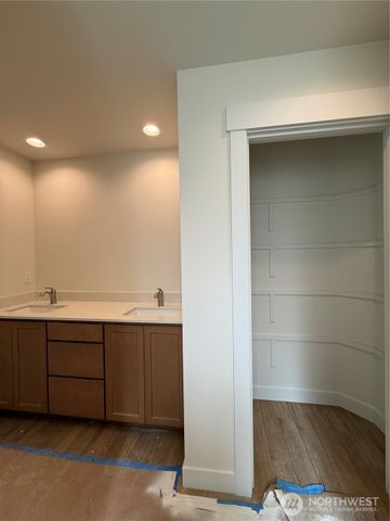 122 Salmon Drive, Wenatchee, WA 98801