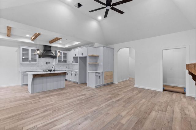 15479 Arrowhead Loop W, Willis, TX 77378