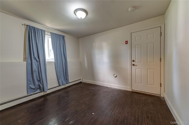 84 N 17th Street, Wheatley Heights, NY 11798