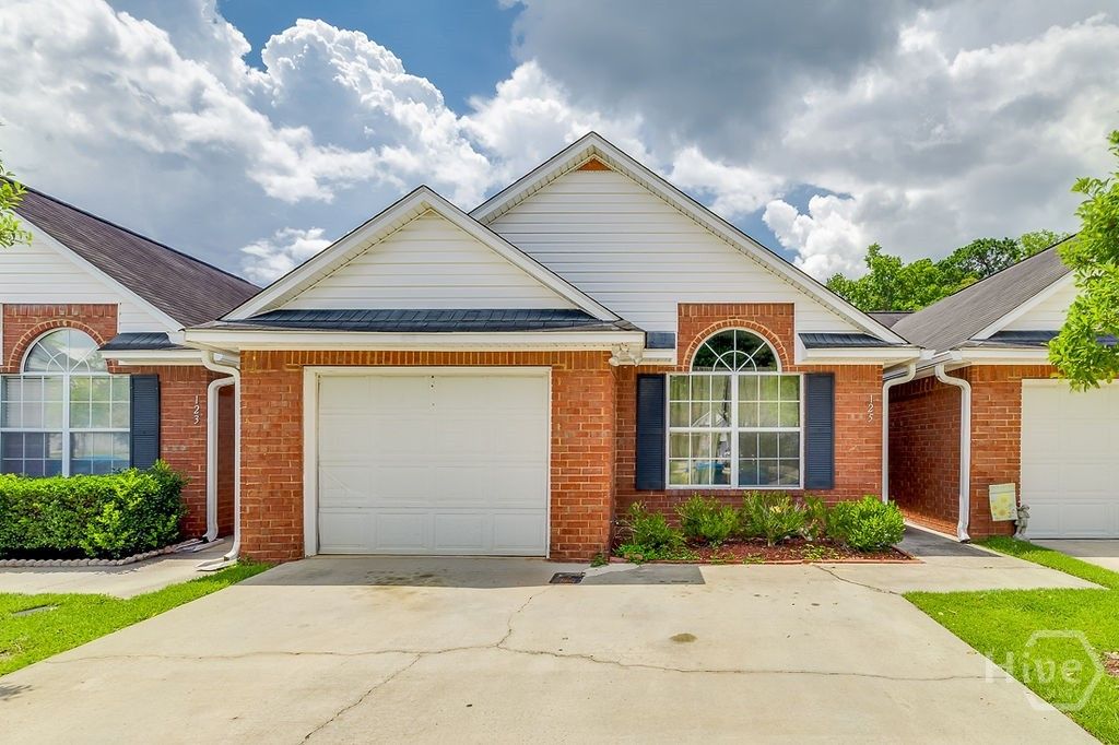Image 1 of property listing at 125 E Towne Park Drive, Rincon, GA 31326