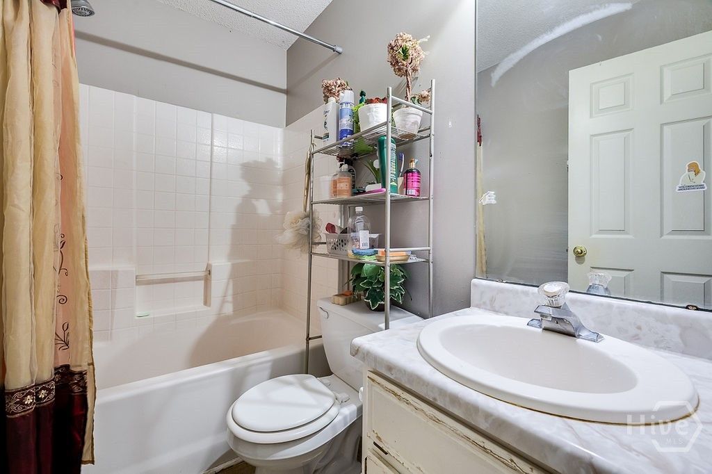 Image 15 of property listing at 125 E Towne Park Drive, Rincon, GA 31326
