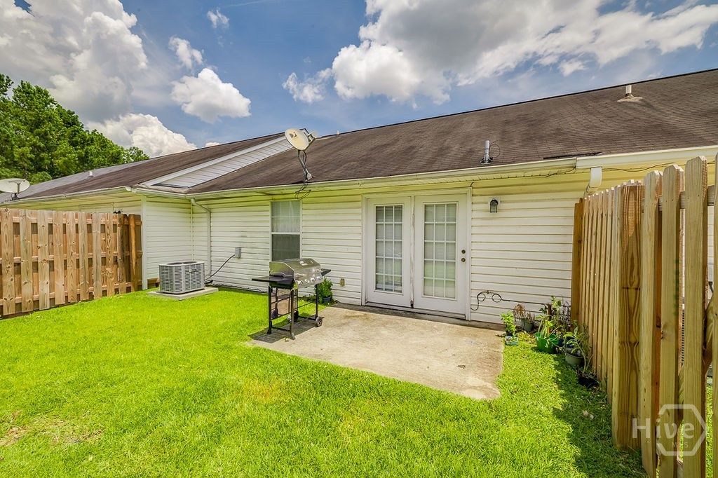 Image 21 of property listing at 125 E Towne Park Drive, Rincon, GA 31326