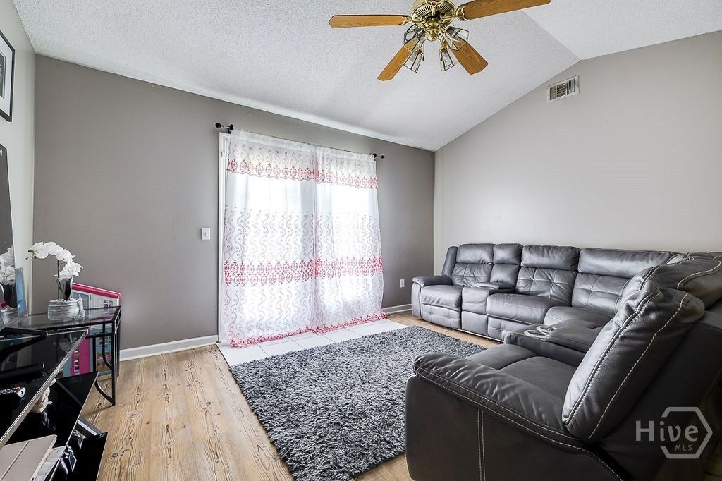 Image 4 of property listing at 125 E Towne Park Drive, Rincon, GA 31326