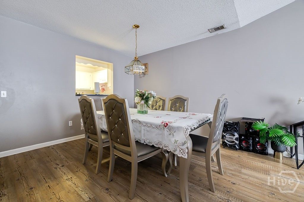 Image 7 of property listing at 125 E Towne Park Drive, Rincon, GA 31326