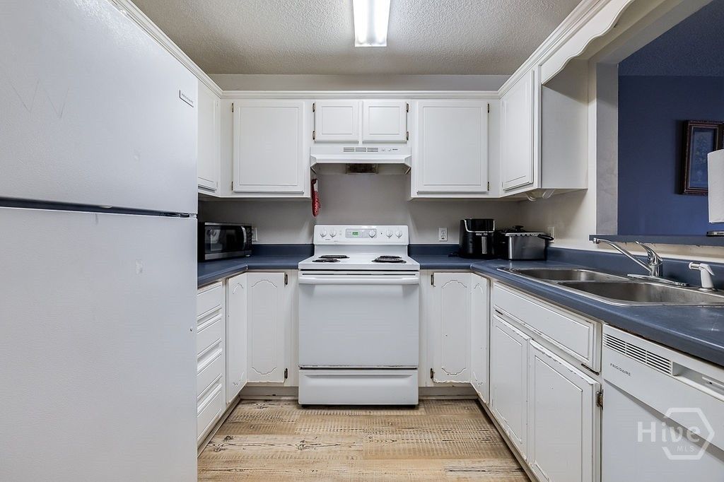 Image 9 of property listing at 125 E Towne Park Drive, Rincon, GA 31326