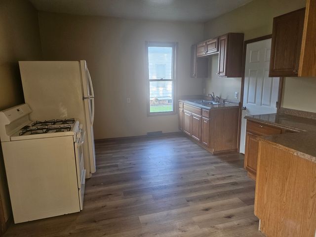 556 24th Avenue, Moline, IL 61265