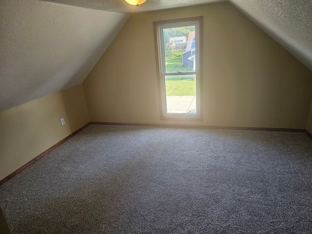 556 24th Avenue, Moline, IL 61265
