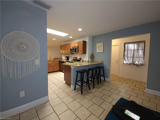 382 NE Genesee AVE, Port St. Lucie, FL 34983