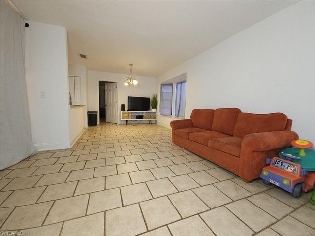 382 NE Genesee AVE, Port St. Lucie, FL 34983