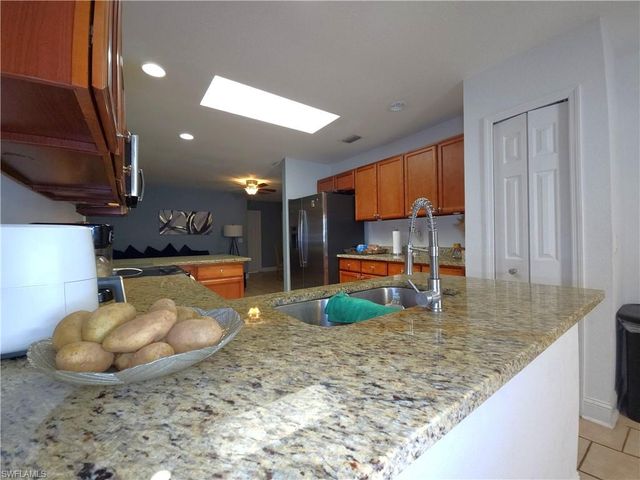 382 NE Genesee AVE, Port St. Lucie, FL 34983