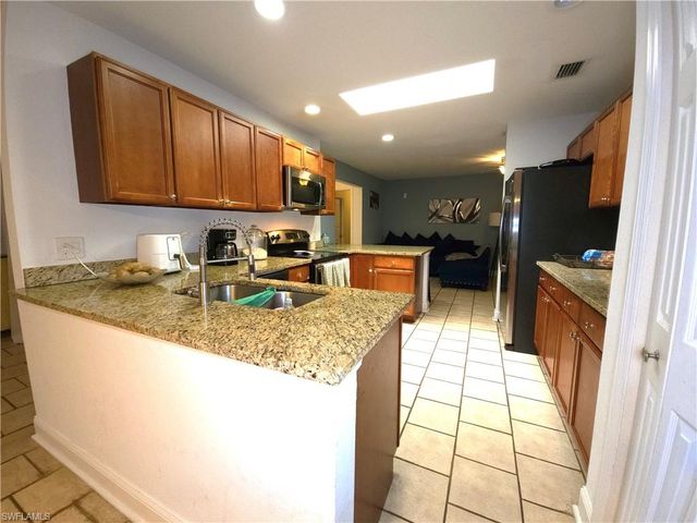 382 NE Genesee AVE, Port St. Lucie, FL 34983