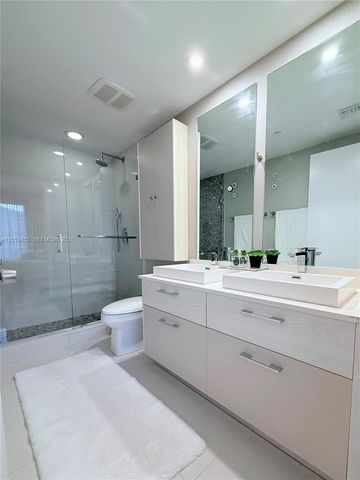 45 SW 9th Street 1401, Miami, FL 33130