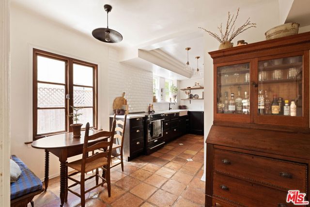 1781 S Garth Avenue, Los Angeles, CA 90035