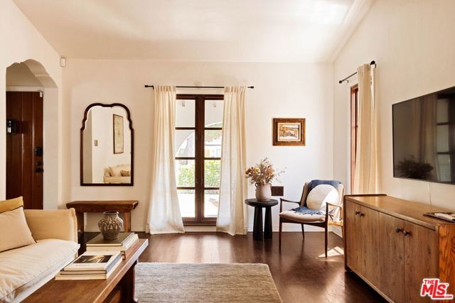 1781 S Garth Avenue, Los Angeles, CA 90035