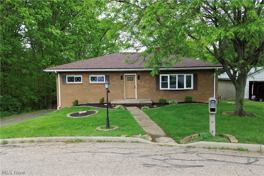 183 Meadow Road, Wintersville, OH 43953