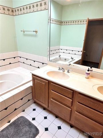 122 Strasmer Road, Cheektowaga, NY 14043