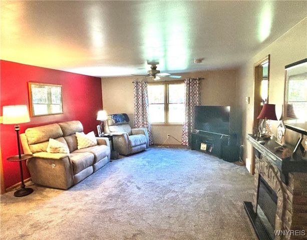 122 Strasmer Road, Cheektowaga, NY 14043