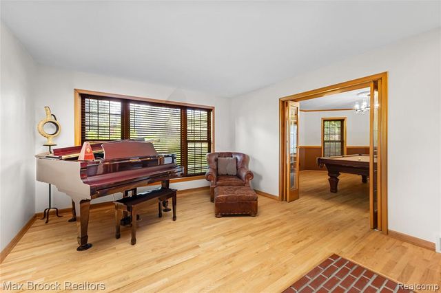 171 S Glengarry Road, Bloomfield Hills, MI 48301