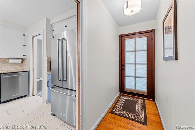 171 S Glengarry Road, Bloomfield Hills, MI 48301