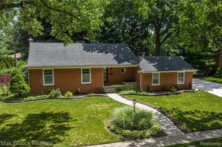 171 S Glengarry Road, Bloomfield Hills, MI 48301
