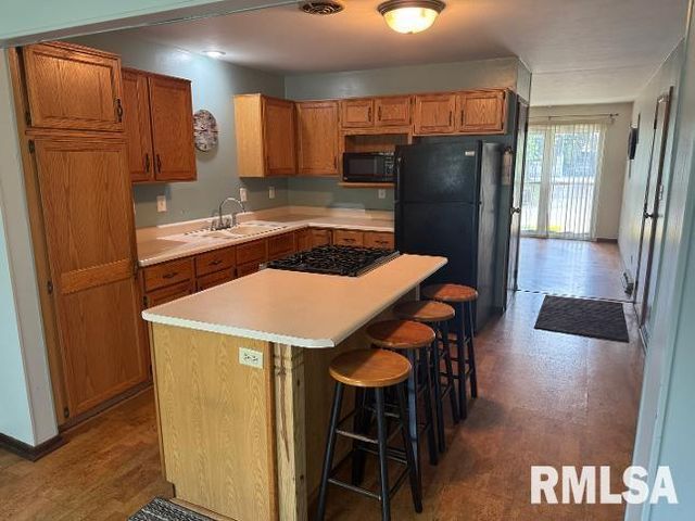 5606 N GRACELAND Drive, Peoria, IL 61614