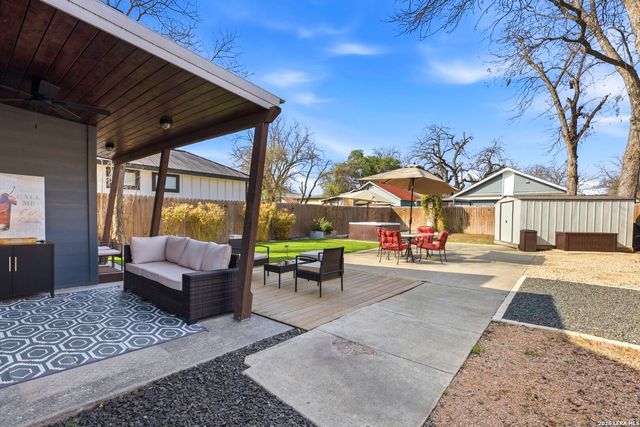 227 E BAYLOR, San Antonio, TX 78204