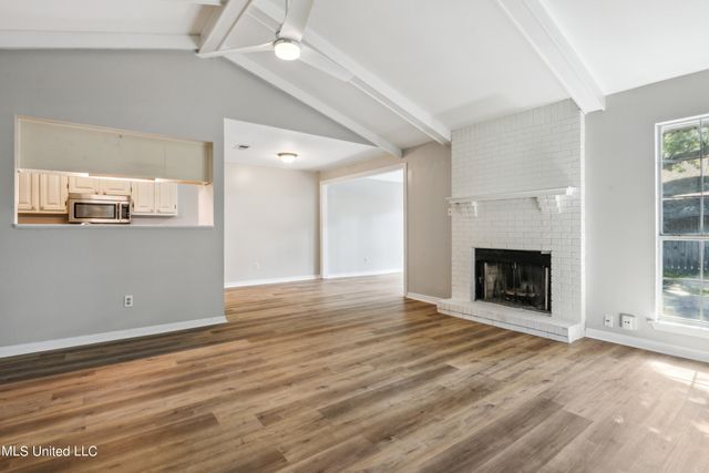 92 Hunter Drive, Ocean Springs, MS 39564
