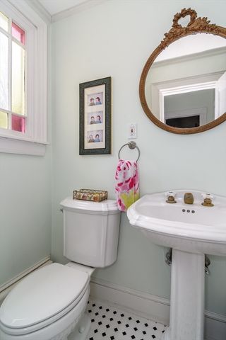 8 Charles St, Natick, MA 01760