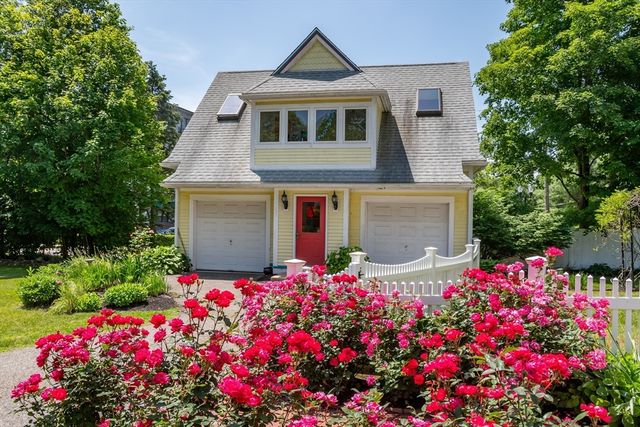 8 Charles St, Natick, MA 01760