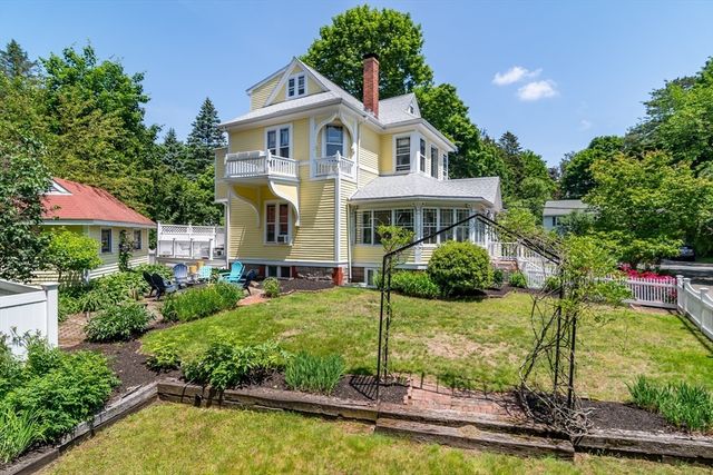 8 Charles St, Natick, MA 01760