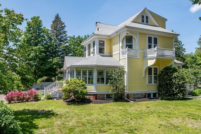 8 Charles St, Natick, MA 01760