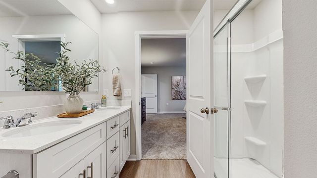 9433 Lovegrass Drive SW, Cedar Rapids, IA 52404