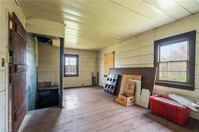 606 E Springfield Road, High Point, NC 27263