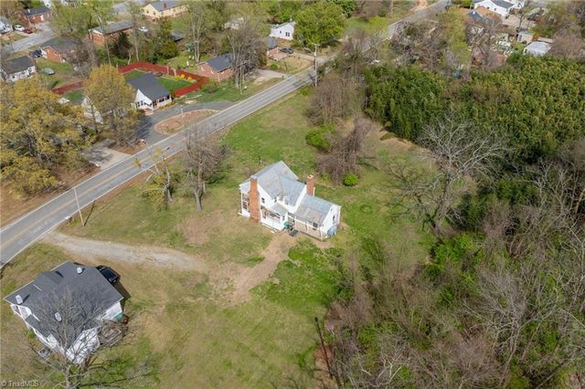 606 E Springfield Road, High Point, NC 27263